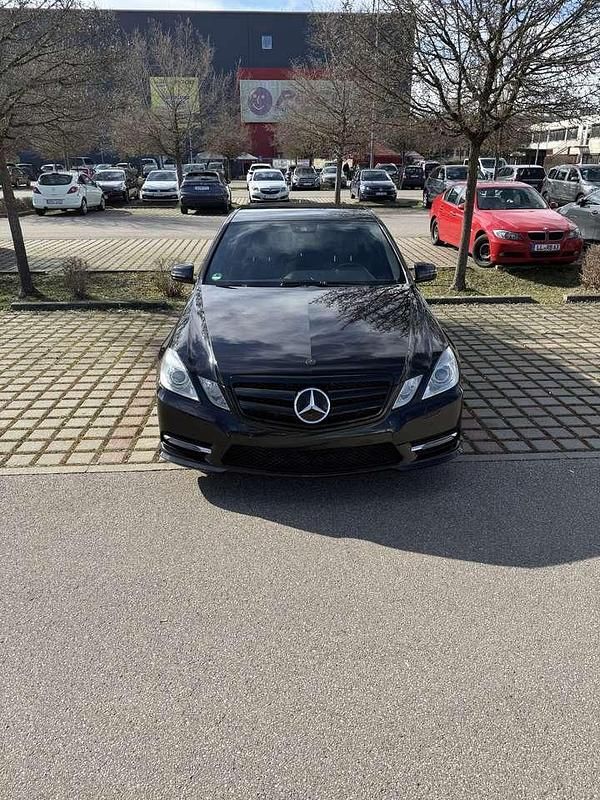 Gebraucht Mercedes E220 Elegance 170 PS (125 kW) 2012 Limousine