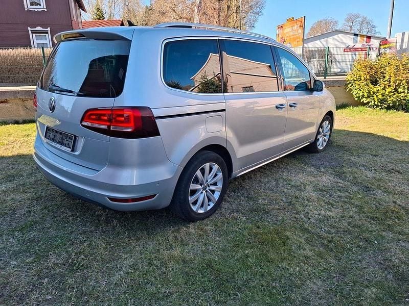 Gebraucht VW Sharan Highline 150 PS (110 kW) 2017 Silber Van / Kleinbus