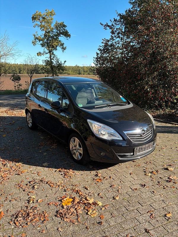 Schwarz Gebraucht 2012 Opel Meriva Van / Kleinbus | 3.000 € (Guter Preis) - Bild 1/4