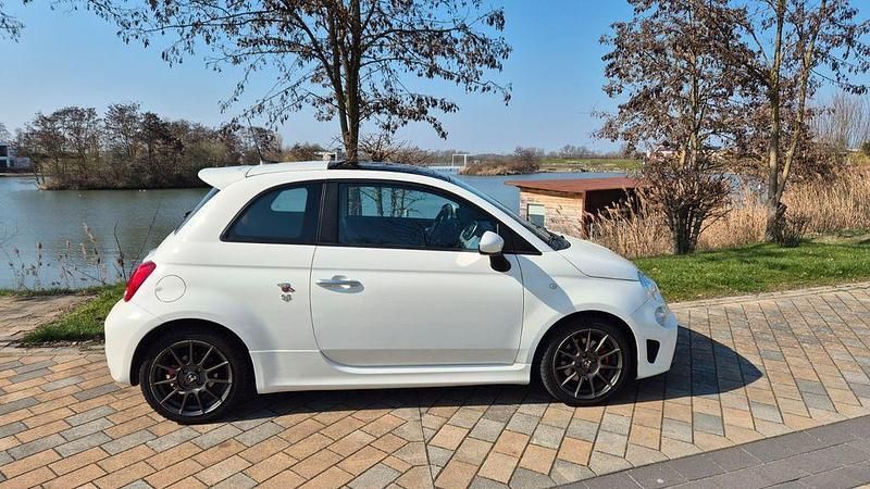 Gebraucht Abarth 595 145 PS (106 kW) 2017 Weiß Kleinwagen