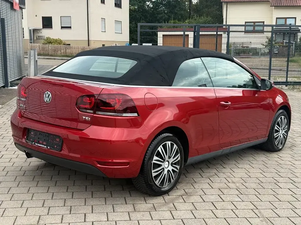 Gebraucht VW Golf Cabriolet 105 PS (77 kW) 2012 Rot Cabrio