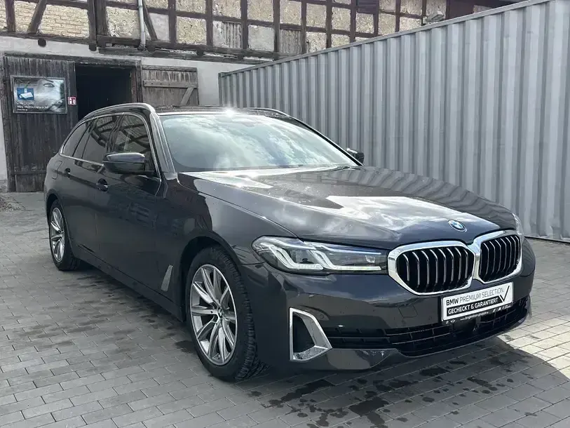 Second-hand BMW 520 Efficient Dynamics 190 CP (139 kW) 2022 Gri Break
