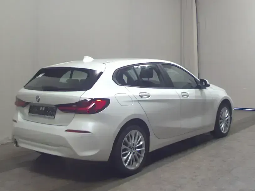 Gebraucht BMW 116 Advantage 116 PS (85 kW) 2023 Mineralweiss metallic Kleinwagen