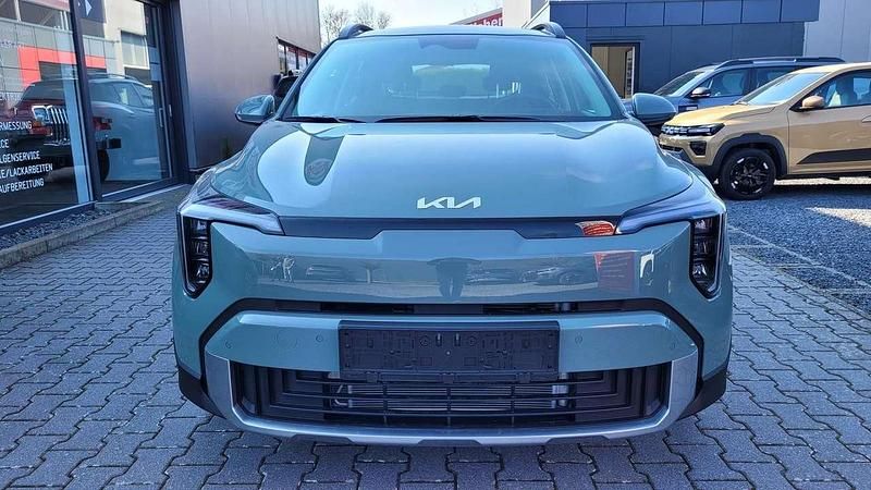 Neu Kia Stonic 101 PS (74 kW) 2026 Grün SUV