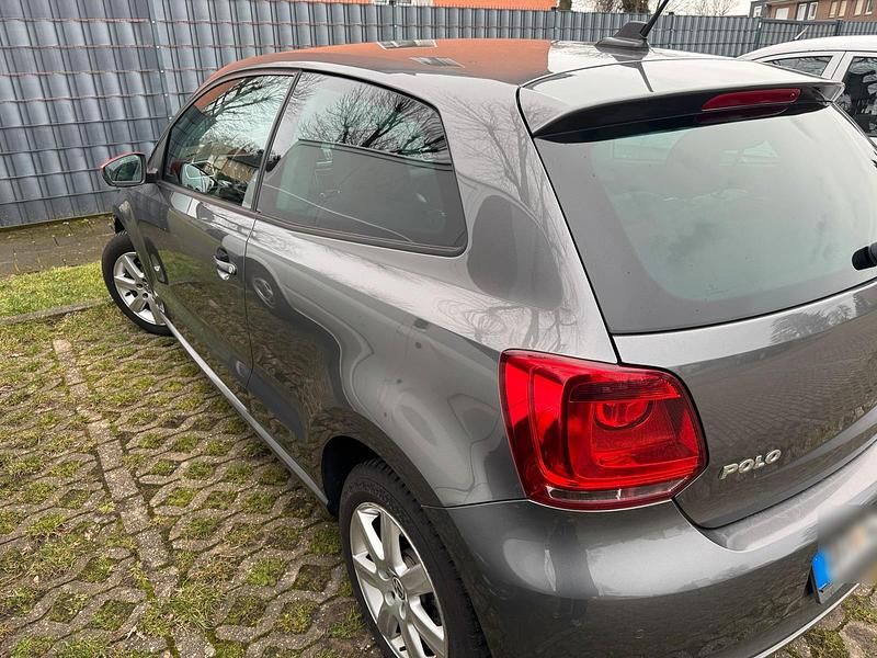 Gebraucht VW Polo 105 PS (77 kW) 2014 Silber Coupé