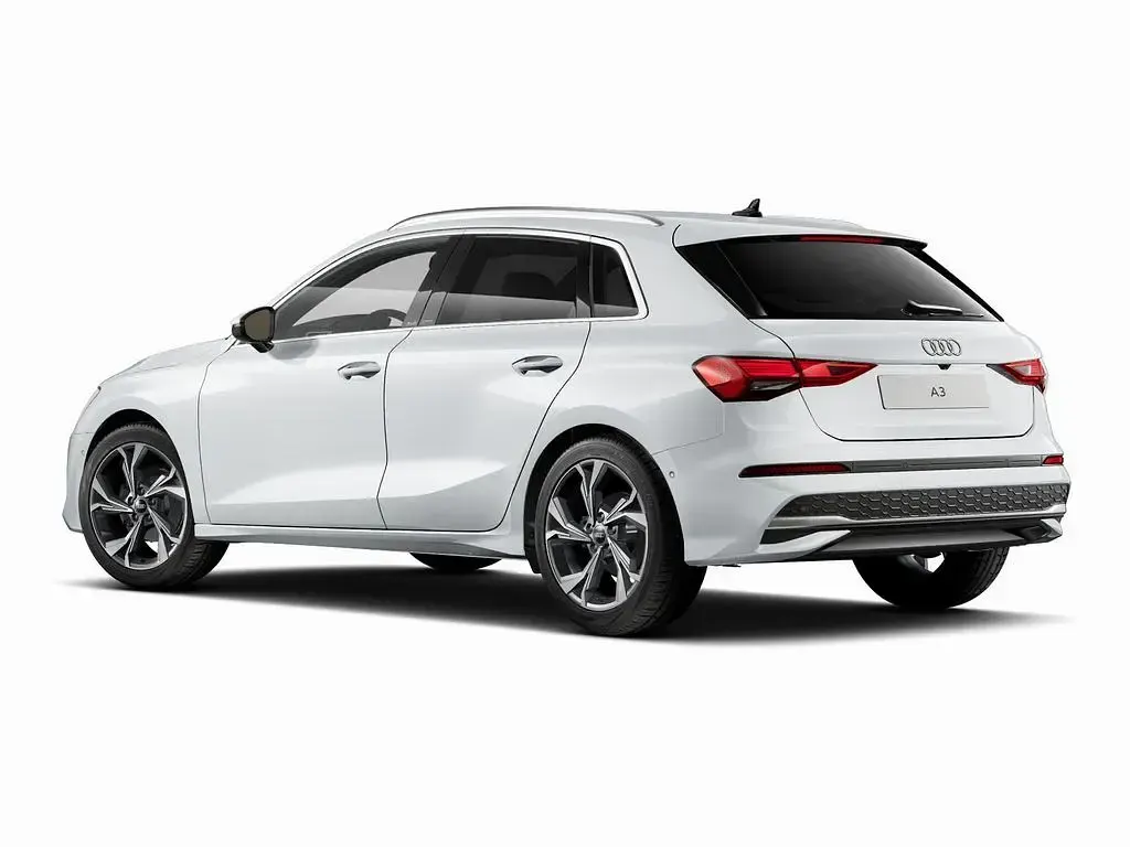 Używany Audi A3 Advanced 116 KM (85 kW) 2025 Biały Sedan/Limuzyna
