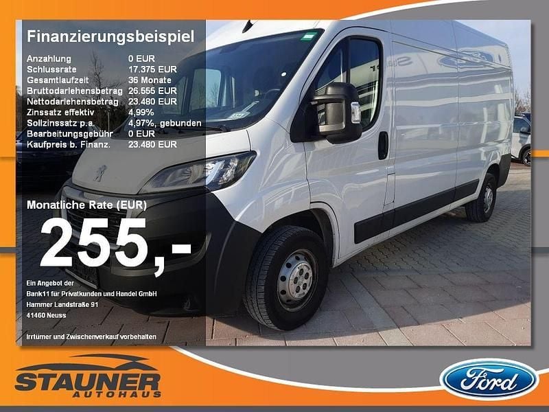 Gebraucht Peugeot Boxer 140 PS (102 kW) 2024 Lackierung weiss icy/deckende Van