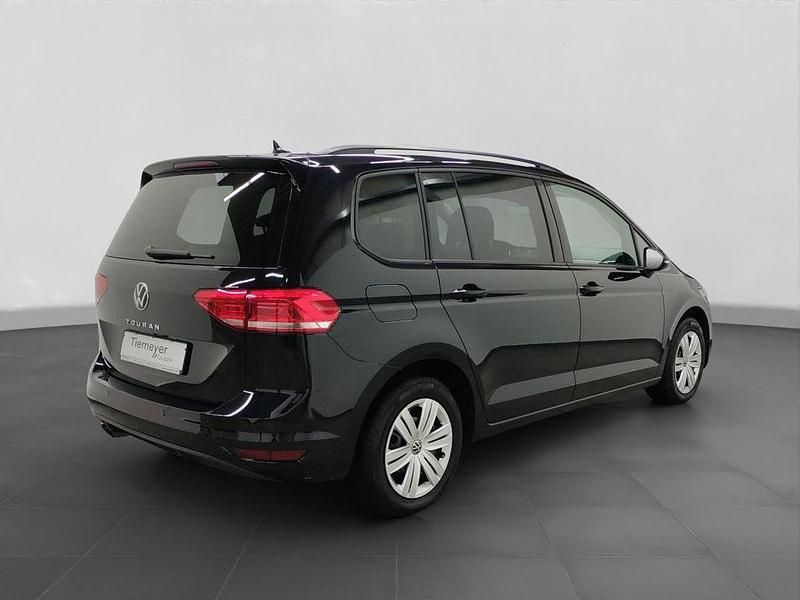 Gebraucht VW Touran Comfortline 150 PS (110 kW) 2025 Schwarz Van / Kleinbus