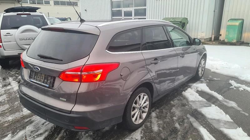 Gebraucht Ford Focus 125 PS (91 kW) 2015 Grau Kombi