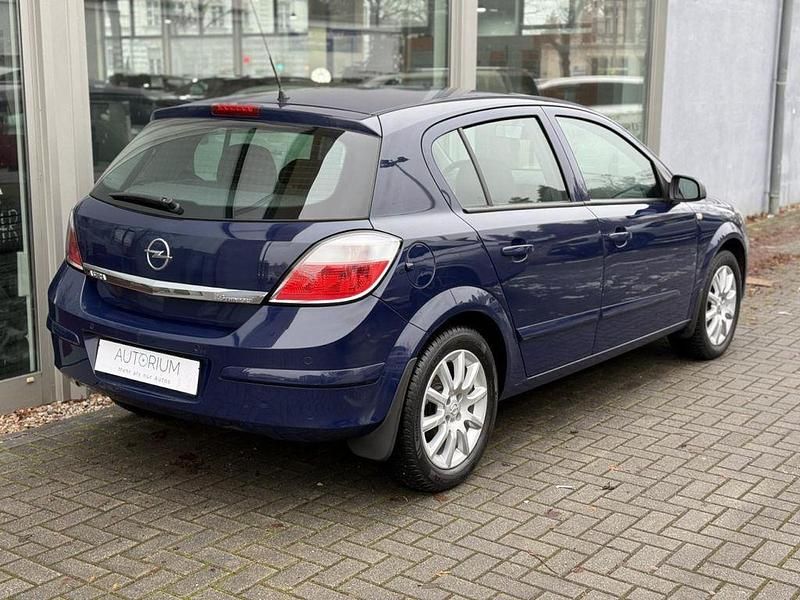 Gebraucht Opel Astra Enjoy 105 PS (77 kW) 2004 Blau Limousine