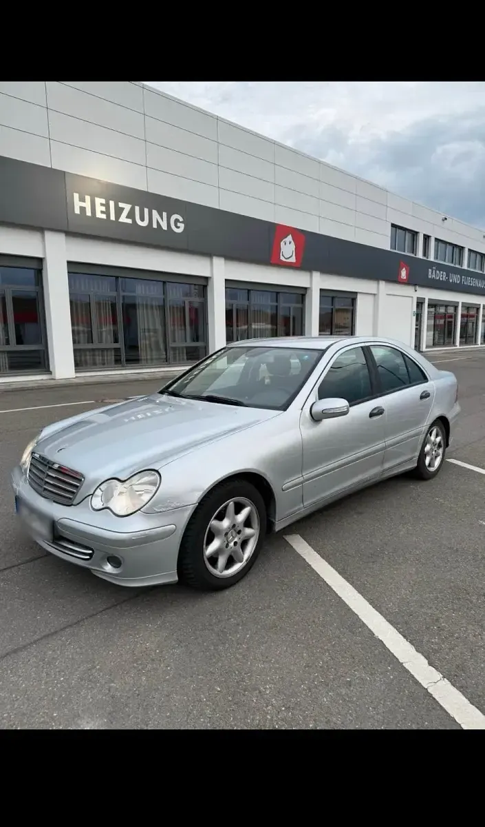 Gebraucht Mercedes C200 122 PS (89 kW) 2006 Silber Limousine
