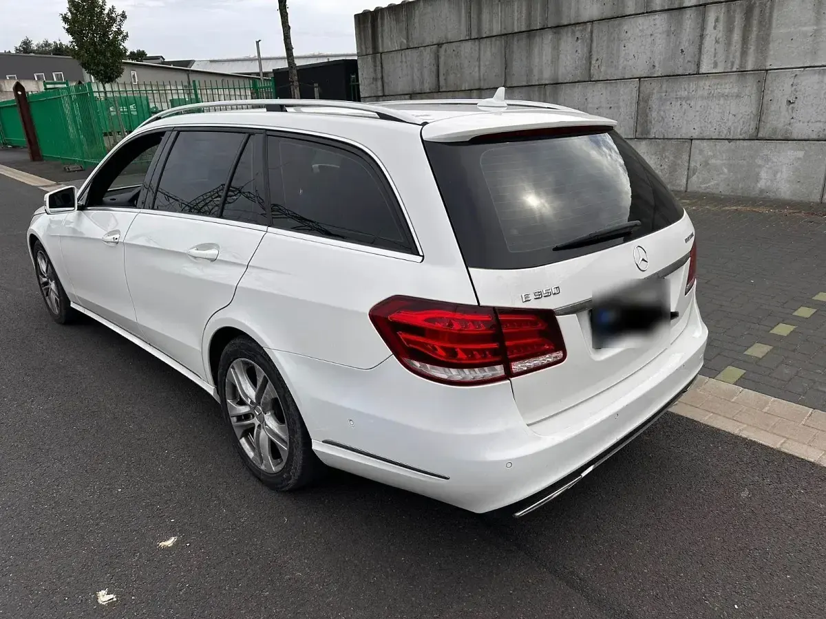 Gebraucht Mercedes E350 Elegance 252 PS (185 kW) 2014 Weiß Kombi