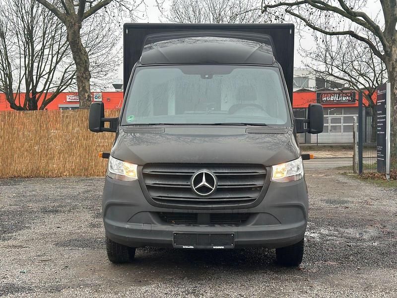 Używany Mercedes Sprinter 163 KM (119 kW) 2019 Brązowy Van