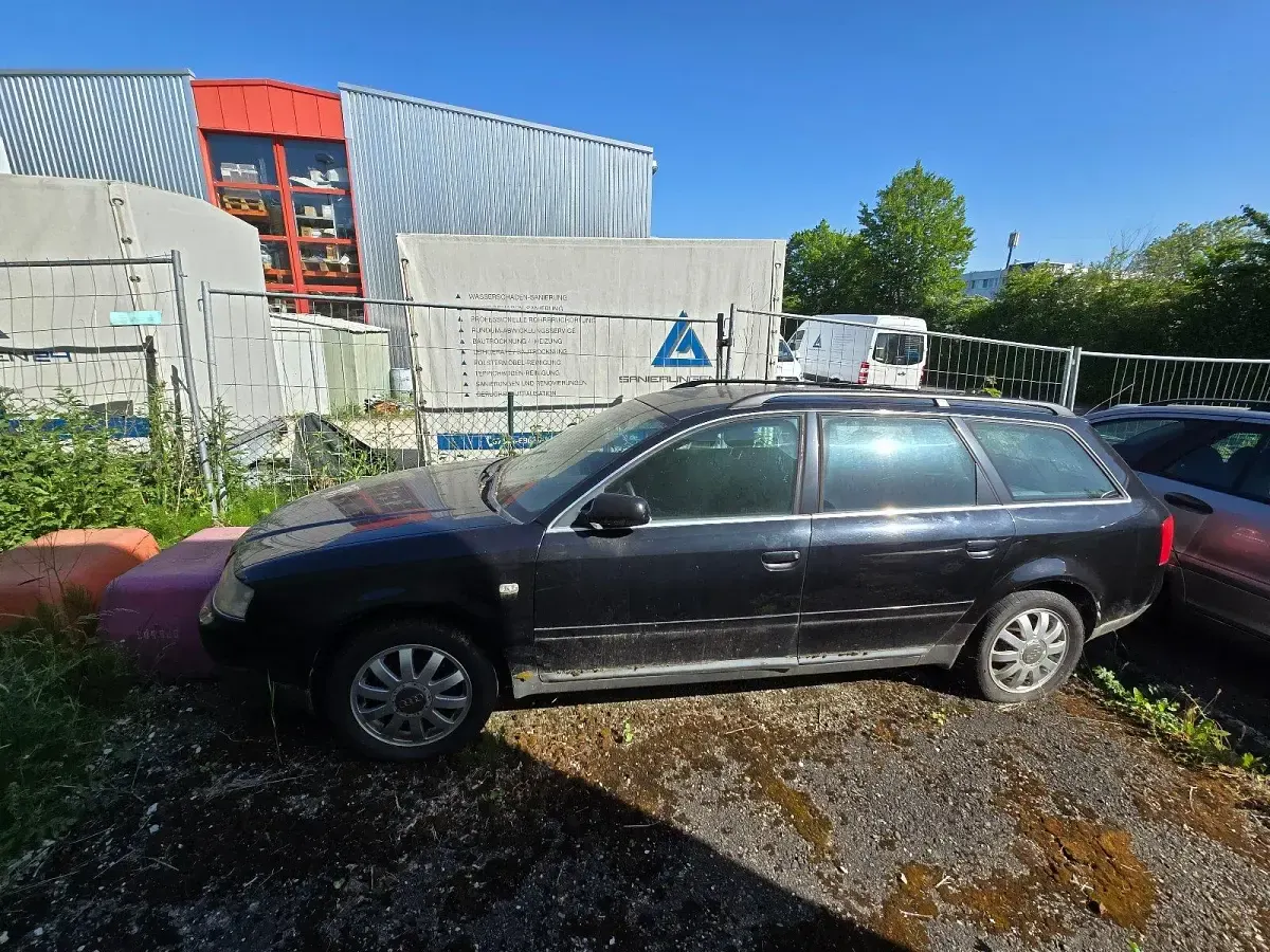 Gebraucht Audi A6 155 PS (114 kW) 2002 Schwarz Kombi