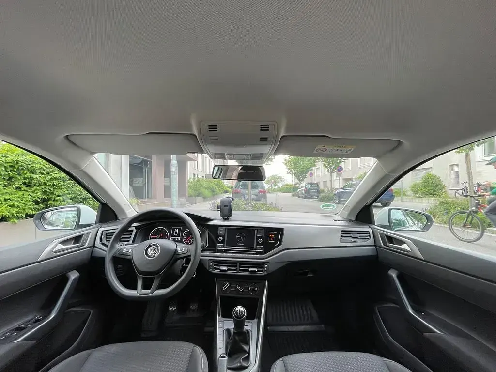 Gebraucht VW Polo Comfortline 75 PS (55 kW) 2018 Weiß Kleinwagen