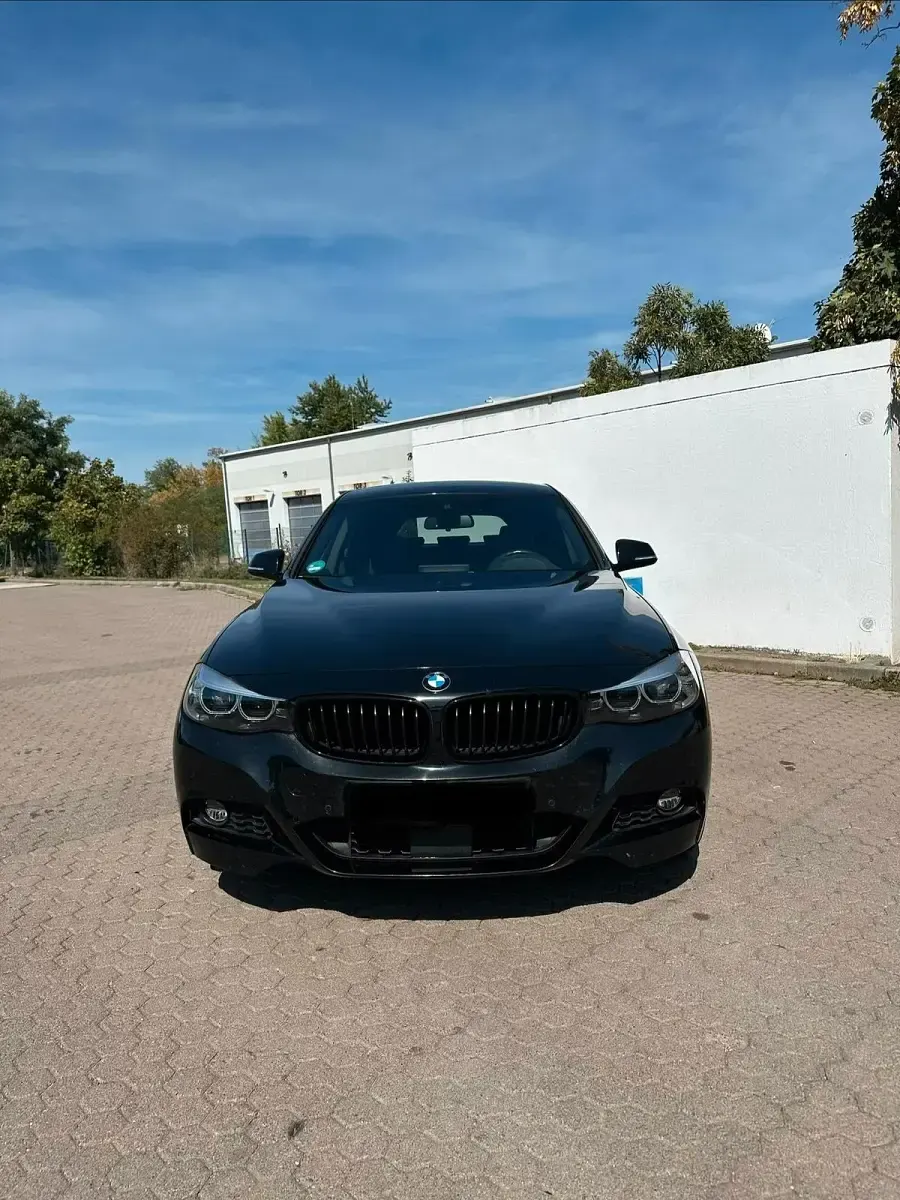 Gebraucht BMW 320 M Sport 184 PS (135 kW) 2019 Schwarz Limousine