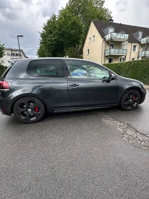 Gebraucht VW Golf VI GTI 269 PS (197 kW) 2009 Grau Kleinwagen