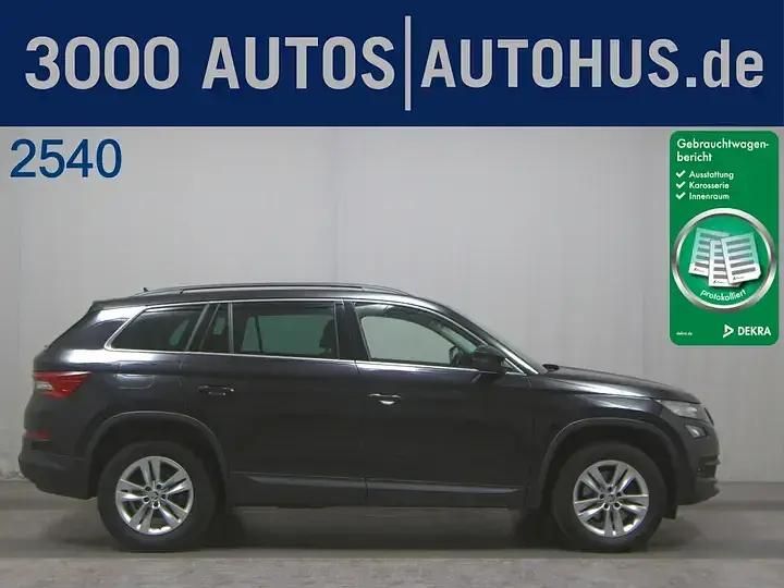 Schwarzmagic perleffekt met. Gebraucht 2020 Skoda Kodiaq RS SUV | 38.790 € (Etwas zu teuer) - Bild 1/4