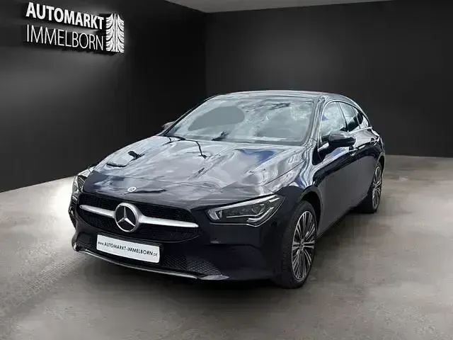 Gebraucht Mercedes CLA250e 218 PS (160 kW) 2022 Schwarz Coupé