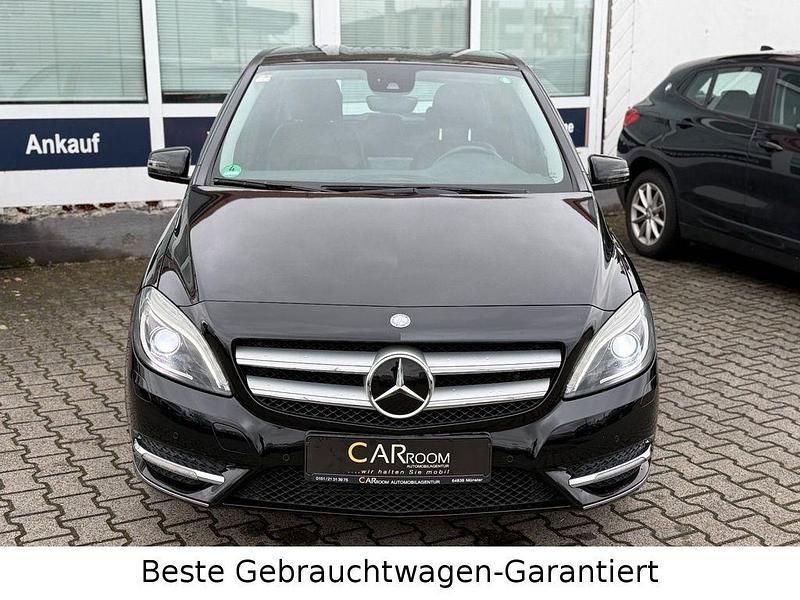 Gebraucht Mercedes B180 109 PS (80 kW) 2012 Kosmosschwarz  metalliclack Van / Kleinbus