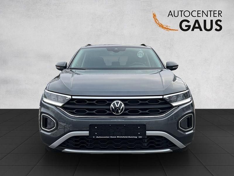 Gebraucht VW T-Roc Move 116 PS (85 kW) 2024 Grau SUV