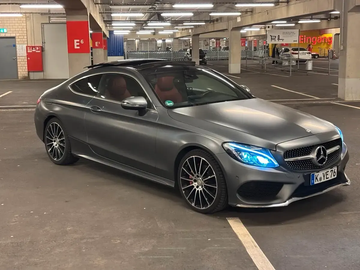 Gebraucht Mercedes C220 AMG 170 PS (125 kW) 2016 Grau Coupé