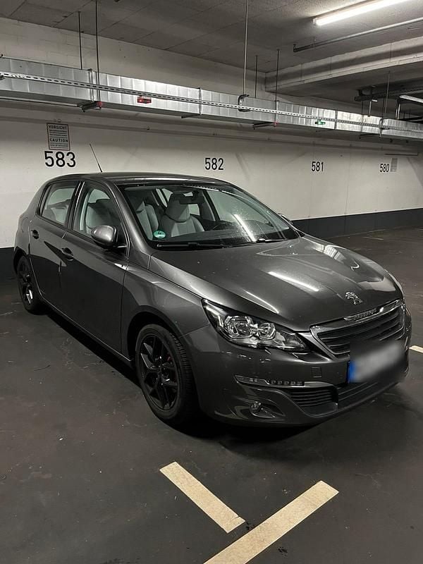 Grau Gebraucht 2017 Peugeot 308 Limousine | 10.250 € (Guter Preis) - Bild 1/4