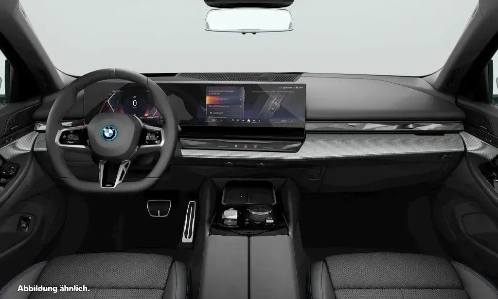 Neu BMW 530e M Sport 299 PS (219 kW) 2026 Grau Kombi
