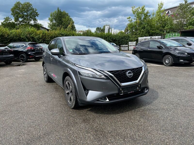 Grau Gebraucht 2022 Nissan Qashqai N-Connecta SUV | 23.390 € (Fairer Preis) - Bild 1/4