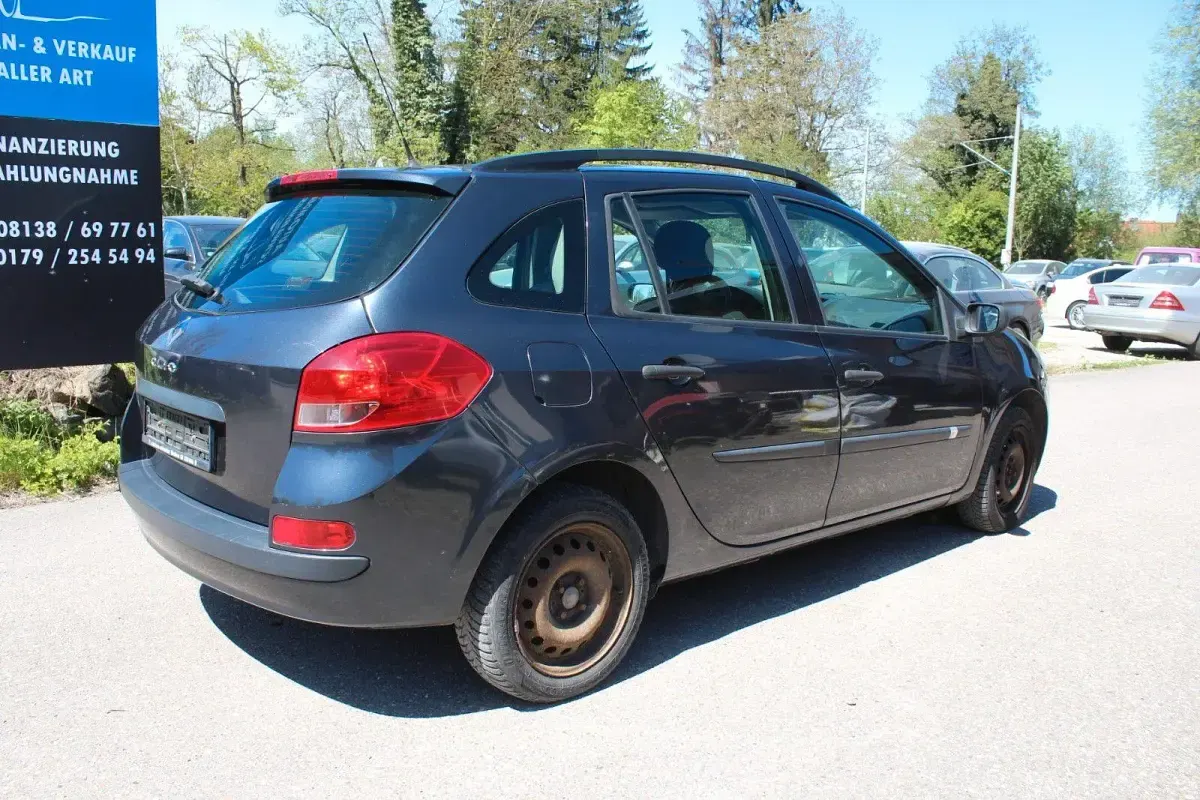 Gebraucht Renault Clio GrandTour Authentique 75 PS (55 kW) 2009 Grau Kombi