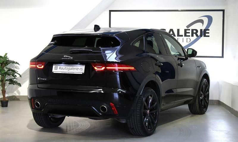 Second-hand Jaguar E-Pace R-Dynamic 241 CP (177 kW) 2019 Negru SUV