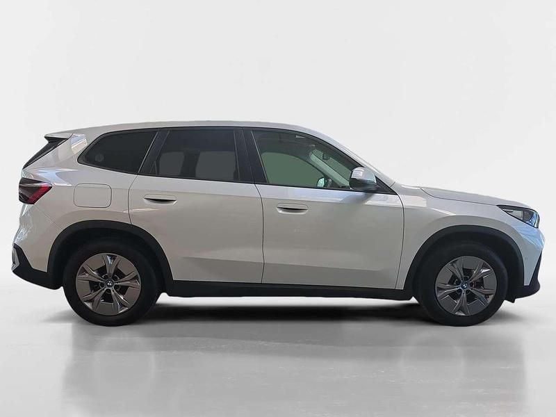 Gebraucht BMW iX1 Performance 230 kW (313 PS) 2023 Mineralweiß SUV