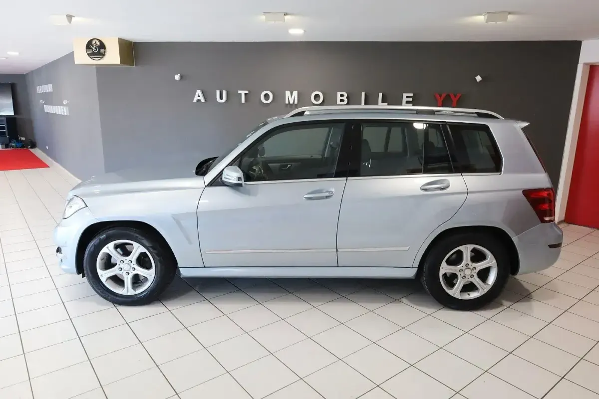 Gebraucht Mercedes GLK250 Sport 204 PS (150 kW) 2015 Silber SUV