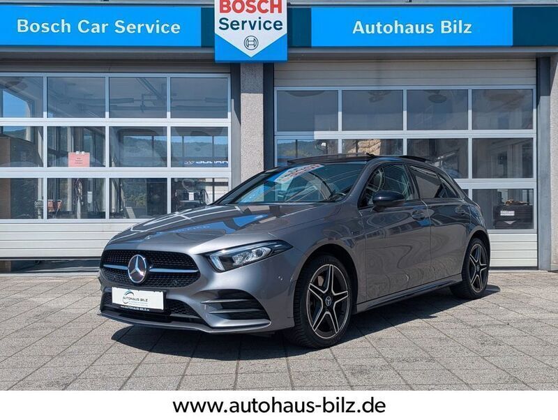 Grau Gebraucht 2022 Mercedes A250 AMG Limousine | 24.480 € (Guter Preis) - Bild 1/4