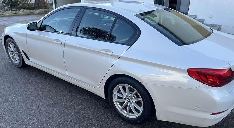 Gebraucht BMW 530 Sport Line 252 PS (185 kW) 2019 Weiß Limousine
