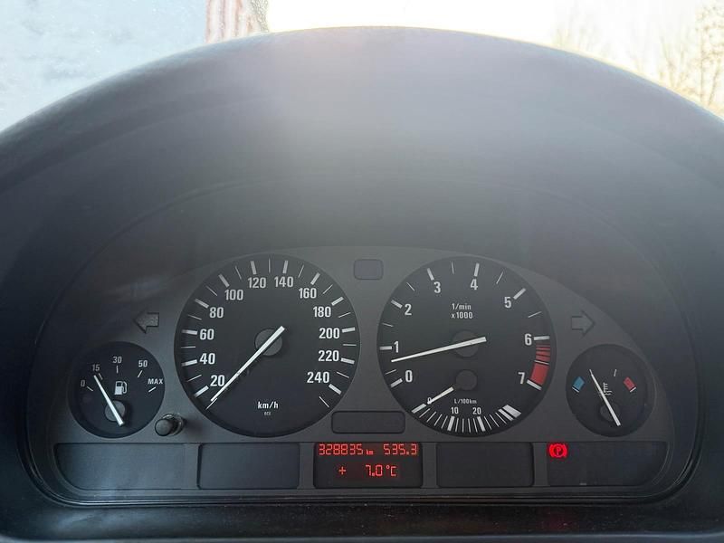 Gebraucht BMW 520 Basis 150 PS (110 kW) 1997 Schwarz Limousine