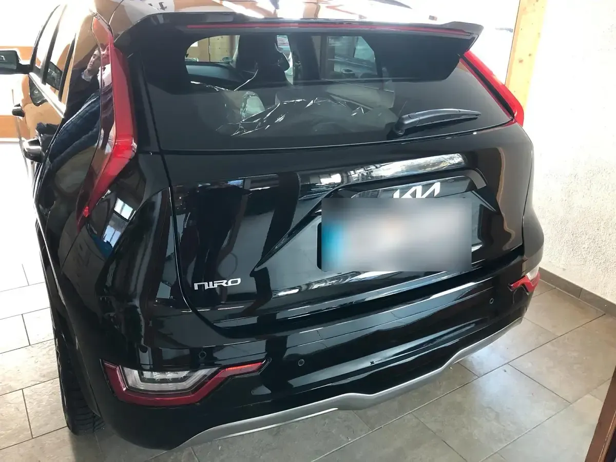 Gebraucht Kia e-Niro 150 kW (204 PS) 2023 Schwarz SUV