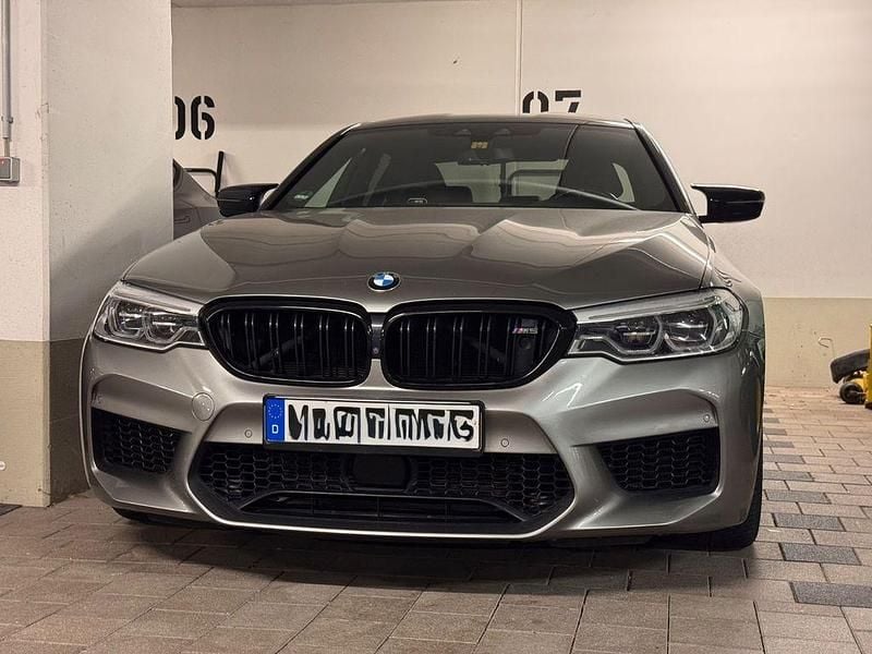 Grau Gebraucht 2018 BMW M5 Competition Edition Limousine | 59.999 € (Fairer Preis) - Bild 1/4