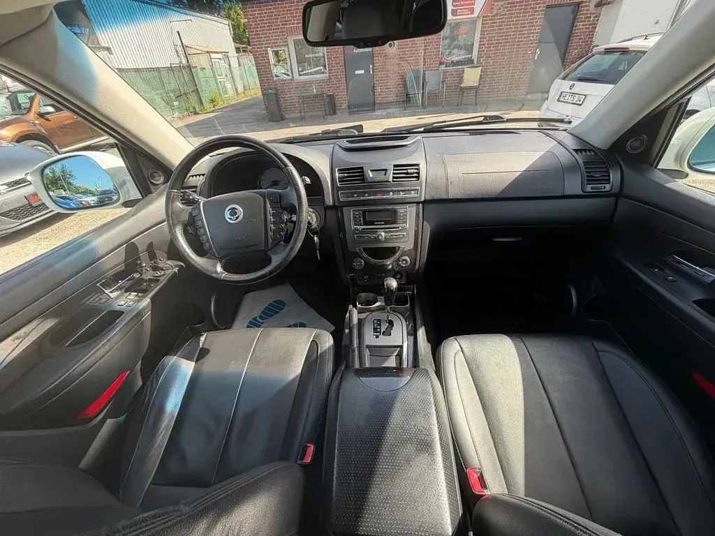 Gebraucht SsangYong Rexton Sapphire 155 PS (114 kW) 2015 Weiß SUV