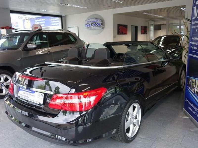 Gebraucht Mercedes E220 Avantgarde 194 PS (142 kW) 2012 Schwarz Cabrio