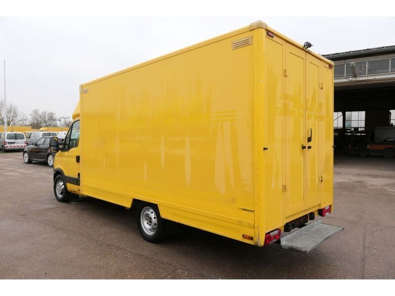 Gebraucht Iveco Daily 106 PS (77 kW) 2012 Gelb (metallic) Van