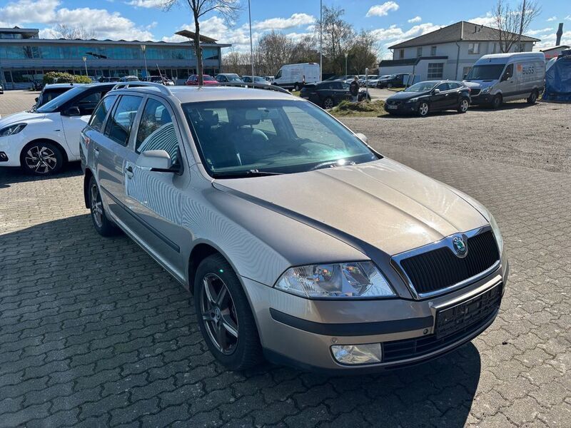 Beige Gebraucht 2006 Skoda Octavia Elegance Kombi | 1.400 € (Fairer Preis) - Bild 1/4