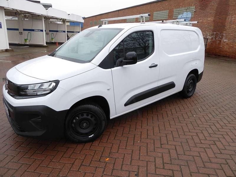 Gebraucht Opel Combo 131 PS (96 kW) 2025 Weiß Kombi