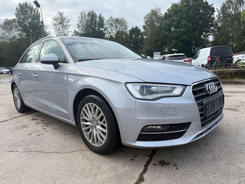 Gebraucht Audi A3 Ambiente 150 PS (110 kW) 2016 Silber Limousine