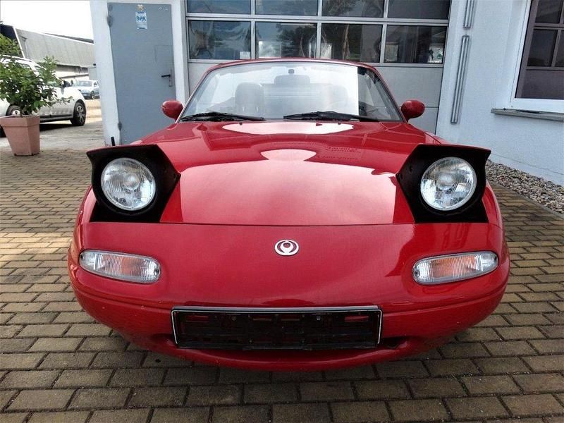Second-hand Mazda MX5 90 CP (66 kW) 1996 Roșu Cabrio