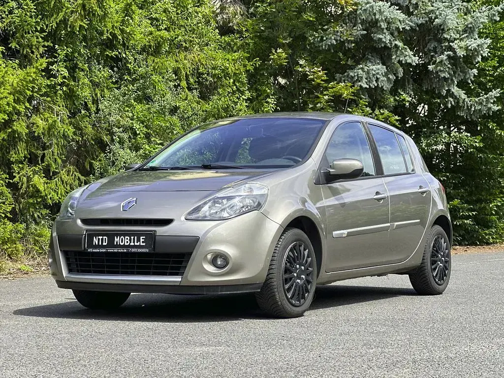 Gebraucht Renault Clio Dynamique 75 PS (55 kW) 2009 Beige Limousine