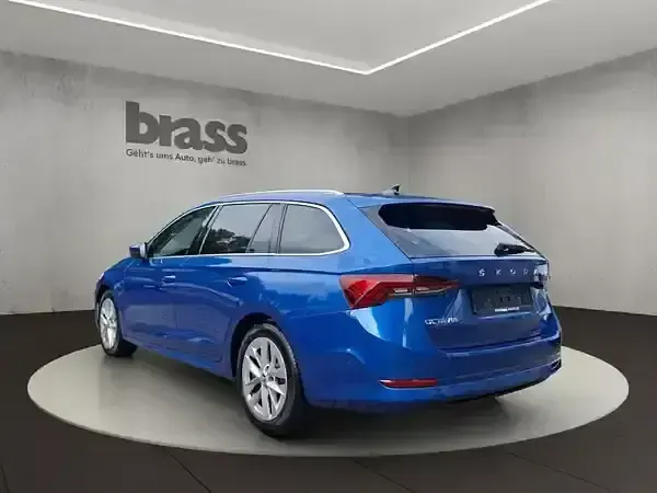 Gebraucht Skoda Octavia Style 150 PS (110 kW) 2021 Raceblau metallic Kombi