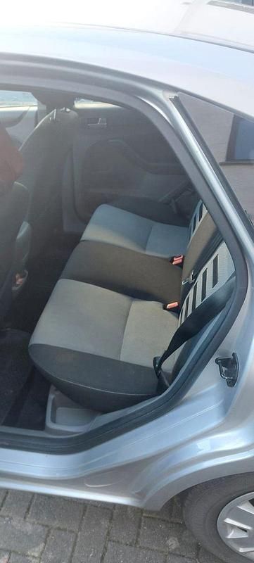 Usata Ford Focus 125 CV (91 kW) 2009 Argento Berlina