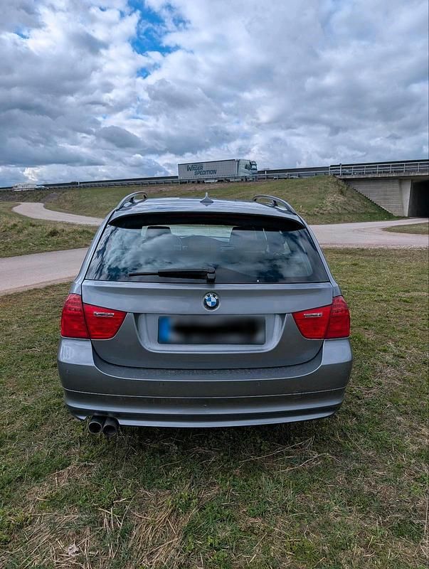Gebraucht BMW 330 245 PS (180 kW) 2009 Kombi