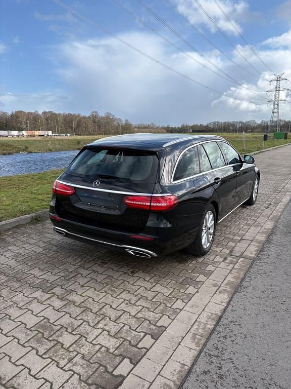 Second-hand Mercedes E350 258 CP (189 kW) 2017 Negru Berlinǎ